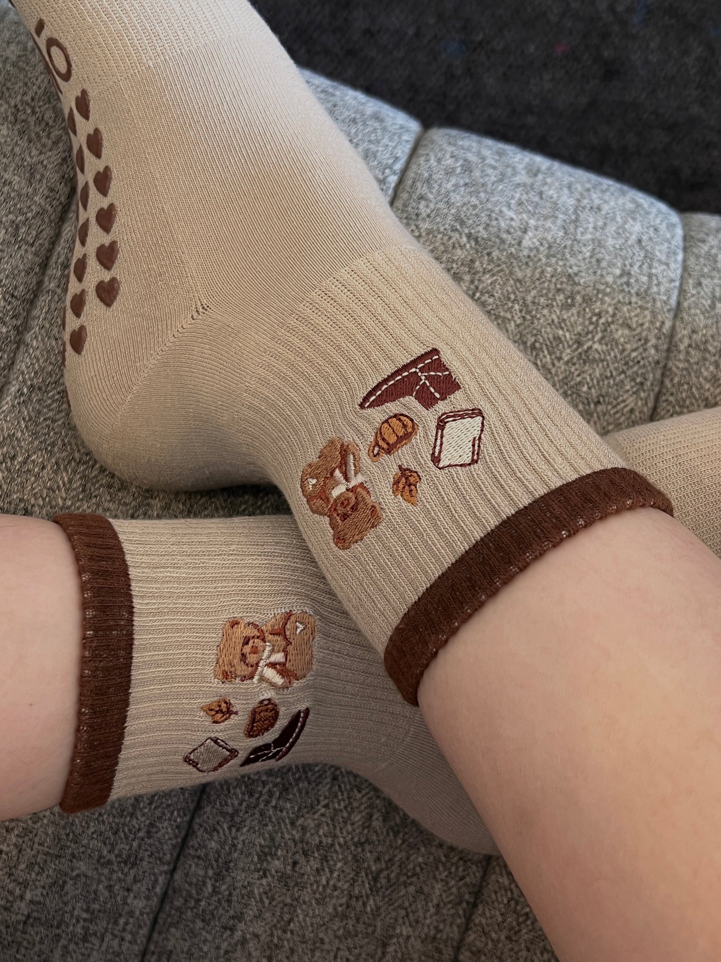 ESPRESSO TEDDY GRIP SOCKS