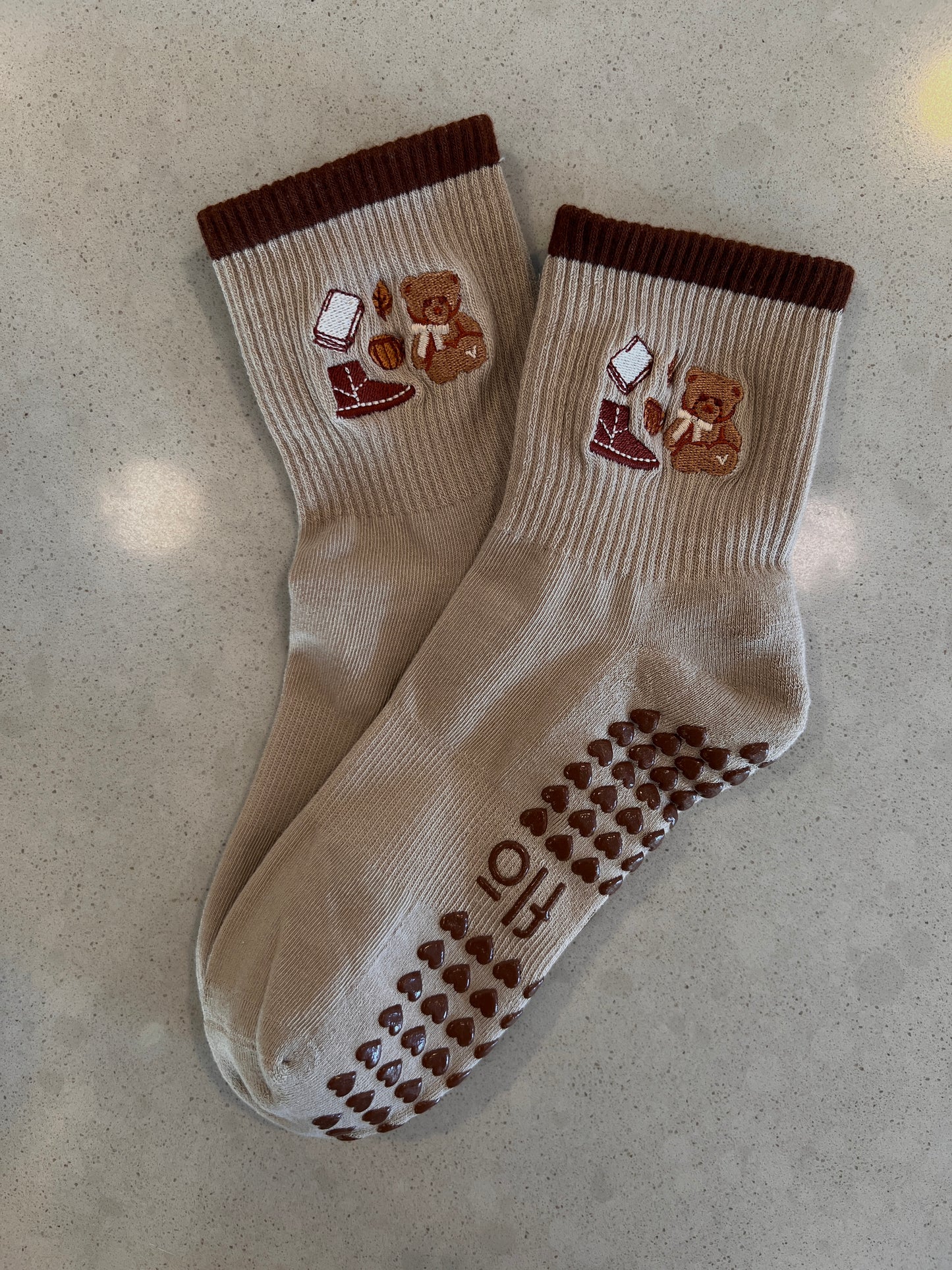 ESPRESSO TEDDY GRIP SOCKS