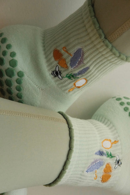 SAGE HONEY PILATES GRIP SOCKS